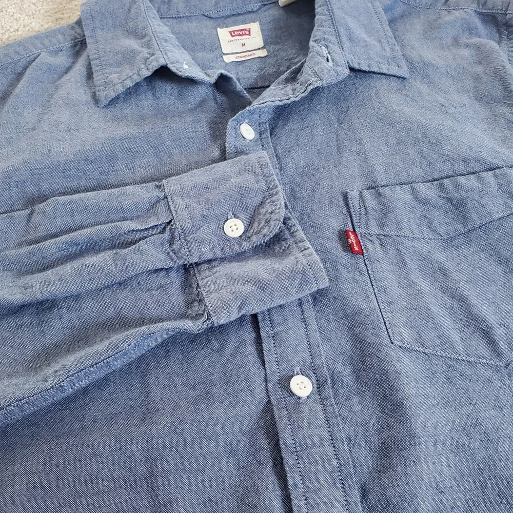 Levi's Men's Button Up Shirt Size M Blue Long Sleeve
